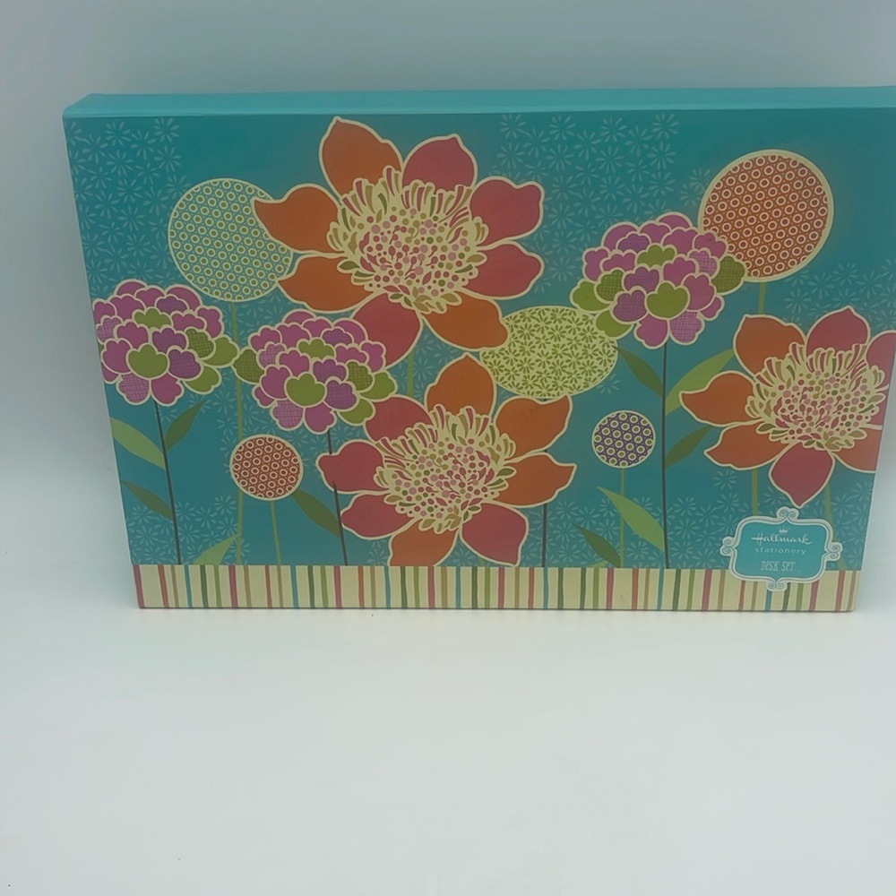 Hallmark Boxed Stationery Desk Set Notes Pencils Paper In Box Writers NEW